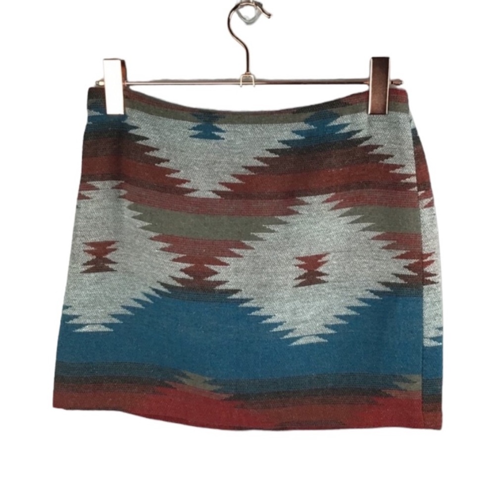 American Eagle Outfitters Southwestern Mini Skirt - Red, Blue, White Size:2 NWOT - Picture 2 of 3
